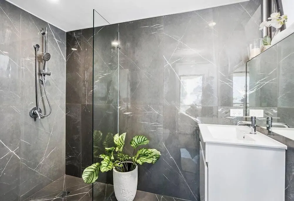 Luxe 2 Bedroom Oceanview Retreat On Fern Gold Coast 0*,