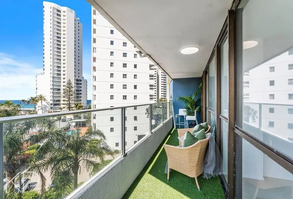 Luxe 2 Bedroom Oceanview Retreat On Fern Gold Coast
