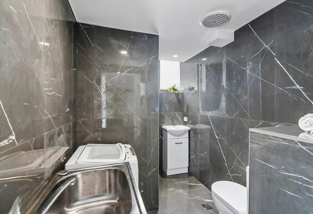 Apartment Luxe 2 Bedroom Oceanview Retreat On Fern Gold Coast